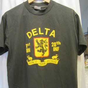 DELTA 1ST BN, 28TH INF, VINCIT AMOR PATRIAE, HANES SHIRT, WITH GRAPHICS, LARGE